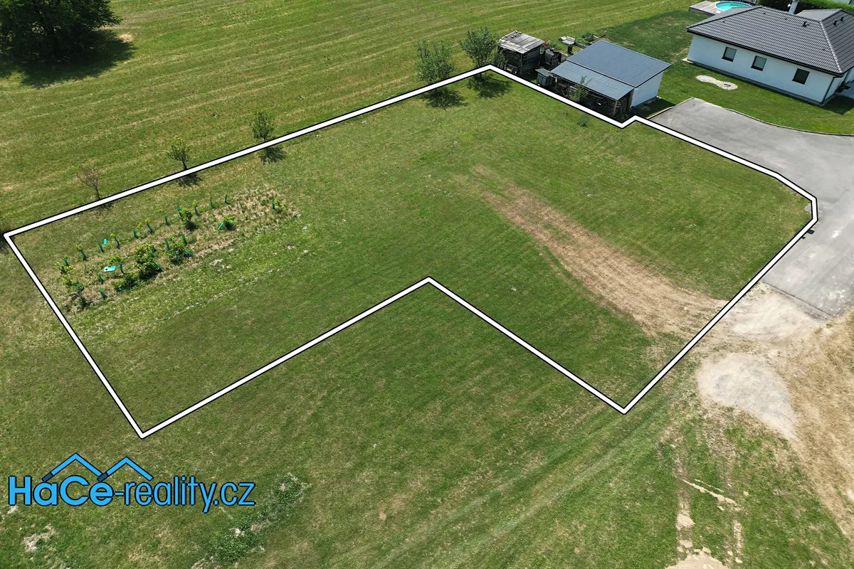 Prodej stavebního pozemku 1163 m²